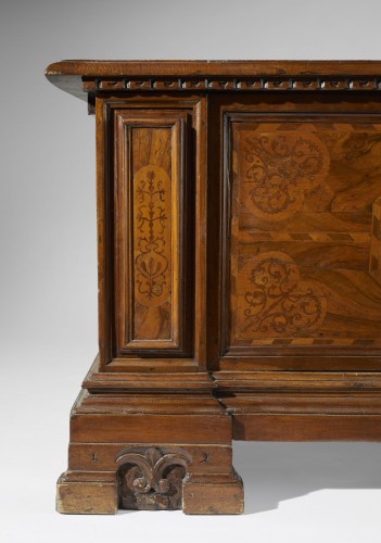 Walnut Italian Chest From The Second Half Of The 17th Century - 