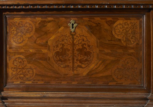 17th century - Walnut Italian Chest From The Second Half Of The 17th Century