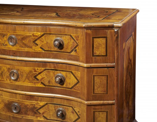 18th century - 18th Century Friulian Chest Of Drawers