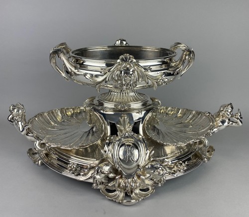 Christofle – Important surtout de table en. bronze argenté fin XIXe - Argenterie et Arts de la table Style Napoléon III