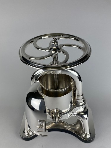 20th century - Silver plated Lobster Press or Duck Press By Ercuis