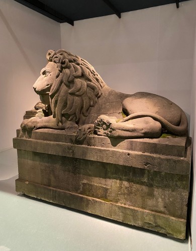 Antiquités - Exceptional pair of 19th century monumental bluestone lions. Belgium around