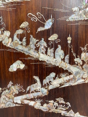 Antiquités - Large Chinese Hardwood and Mother Of Pearl  Screen