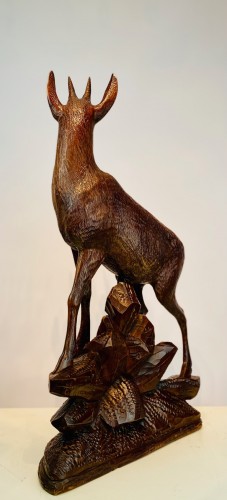 Antiquités - Large Chamois Carved In Wood. Black Forest