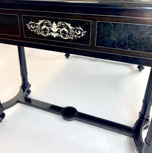 19thC Napoleon III  period desk made in ebony and inlaid with ivory - Napoléon III