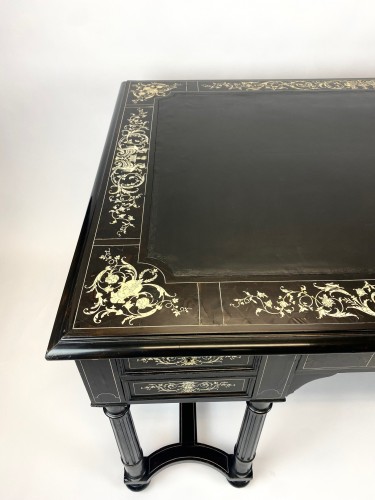 Antiquités - 19thC Napoleon III  period desk made in ebony and inlaid with ivory