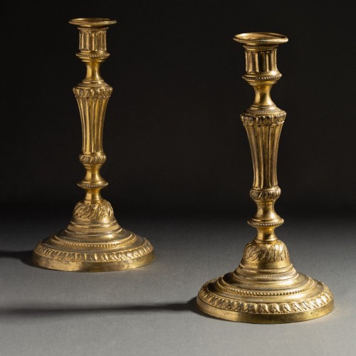 Paris, Transition Period - Pair Of Large Ormolu Bronze Candlesticks - 