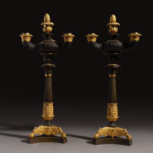 Paire de candélabres à l'ormoulu  "à la lampe romaine", Paris vers 1820  - Restauration - Charles X