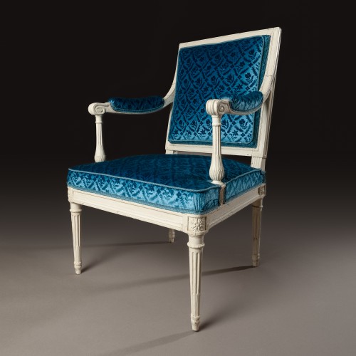 Fauteuil à la Reine en hêtre laqué et velours de soie Estampillé Georges Jacob, maître en 1765 - Sièges Style Louis XVI