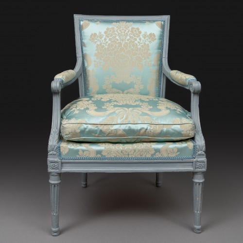 Sièges Fauteuil & Bergère -  fauteuil en demi cabriolet Louis XVI, par Georges Jacob, maître en 1765