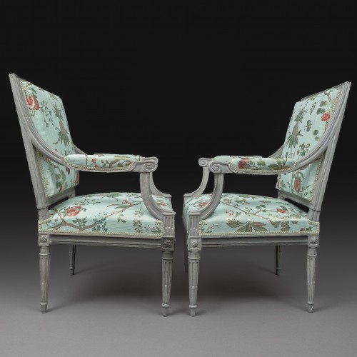 Paire d'amples fauteuils à la Reine d'époque Louis XVI par Antoine Gaillard, maître en 1781 - Schoppmann Art and Antiques