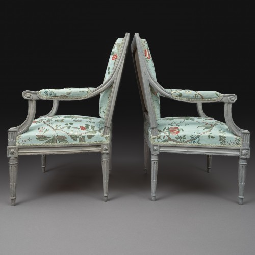 Paire d'amples fauteuils à la Reine d'époque Louis XVI par Antoine Gaillard, maître en 1781 - Louis XVI