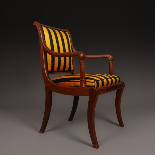 Jacob Desmalter - Fauteuil impérial en acajou et soie Pelle vers 1810 - Sièges Style Empire