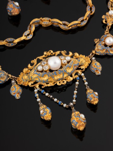 XIXe siècle - Parure en or, émail, perles et diamants d'époque Louis Philippe