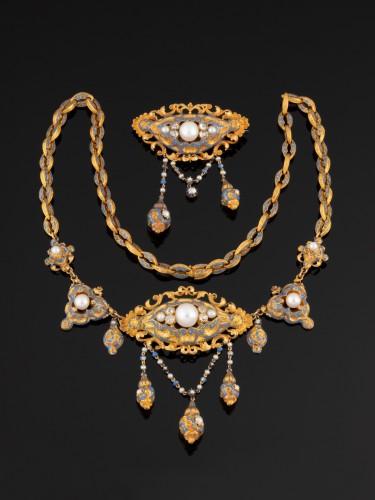 Antiquités - Parure In Gold, Enamel, Pearls And Diamonds, Louis Philippe Period