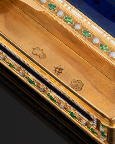 Louis XVI - Louis XVI Period Gold Beauty Necessaire