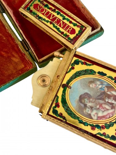 Louis XV - Gold Louis XV period dance card necessaire