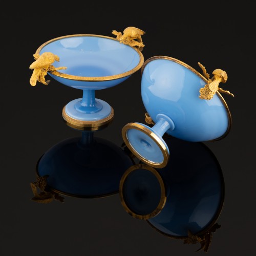 Pair Of Ornamental Opaline And Bronze Cups - Objects of Vertu Style Restauration - Charles X