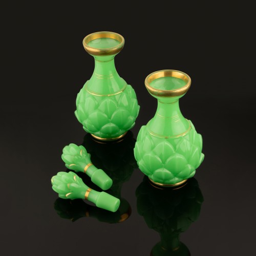 Verrerie, Cristallerie  - Baccarat - Paire de flacons en opaline verte