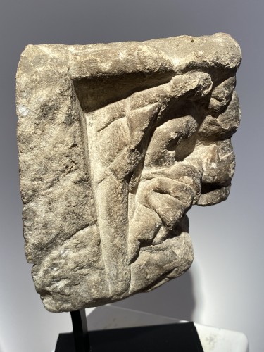 Antiquités - Romanesque Angel musician, France 12th century