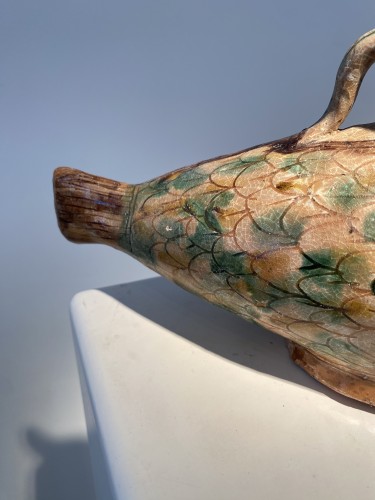 Antiquités - Ceramic fish-shaped handwarmer “Scaldamani” (Italy, first half 16th century