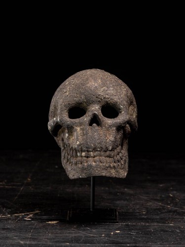 A lifesize Bronze Momento Mori cast of a Human Skull.19th C. - Curiosities Style 