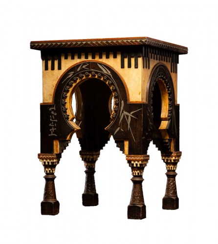 Table d'appoint originale de Carlo Bugatti (Milan 1856-1940 Molsheim), 19e siècle.