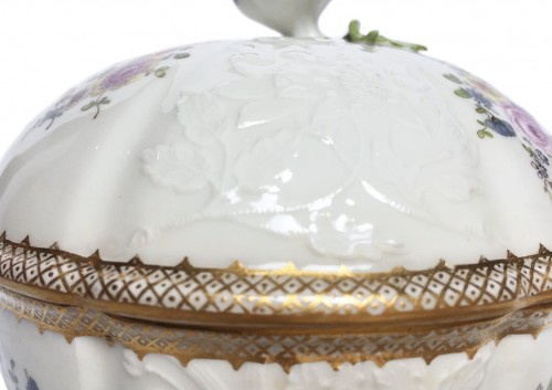 Céramiques, Porcelaines  - Paire de sucriers en porcelaine de Meissen vers 1748-1775