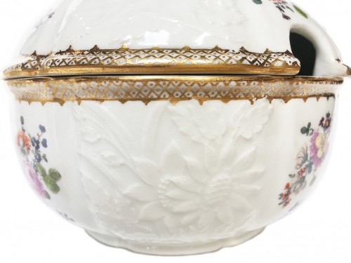 Antiquités - Paire de sucriers en porcelaine de Meissen vers 1748-1775