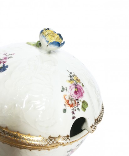 Antiquités - Paire de sucriers en porcelaine de Meissen vers 1748-1775