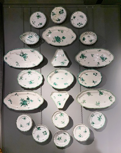 Assortment of 21 maiolica service elements. Pasquale Rubati, Milan, 1780 c. - Porcelain & Faience Style 