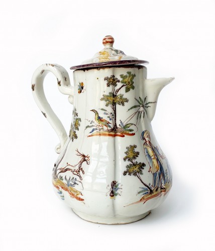 Porcelain & Faience  - Coffee Pot, Coppellotti Manufacture, Lodi, Circa 1740