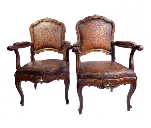 Pair of armchairs with Original embossed leather covers, Milan Circa 1750  - Seating Style 