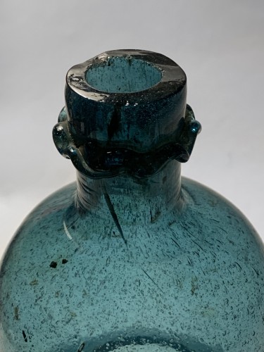 Glass & Crystal  - Glass double-gourd form bottle 