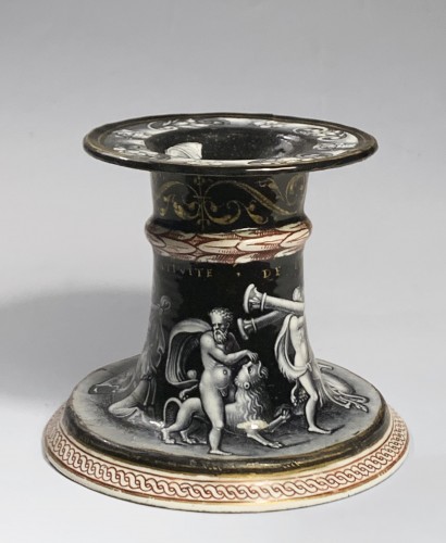 A Grisaille enamel salt-cellar showing scenes from the life of Hercules - Curiosities Style Renaissance