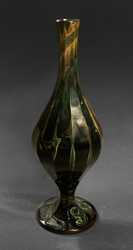 Glass & Crystal  - Vase faceté en verre lithyaline