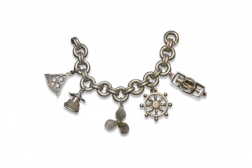 A "Marine" silver bracelet by Gaétan de Percin 