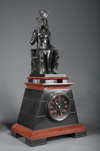 Horlogerie Pendule - Pendule Néo-Egyptienne attr. à G. Servant, France circa 1870