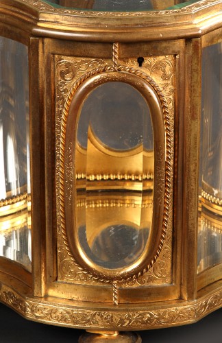 Objects of Vertu  -  Display Case Attributed to l&#039;Escalier de Cristal, France circa 1880
