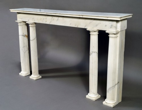 Louis XVI Period Carrara Marble Console, France circa 1780 - Furniture Style Louis XVI
