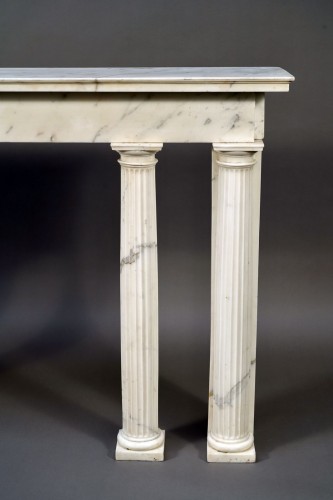 Mobilier Console - Console d’époque Louis XVI en marbre de Carrare, France circa 1780