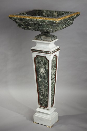 Antiquités - Pair of Planters on pedestals, France Early 20th century