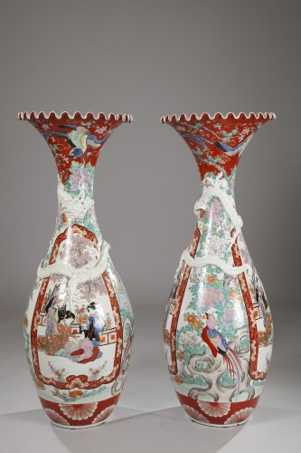 Pair of Large &quot;Imari&quot; Porcelain Vases, Japan Late 19th Century - Porcelain & Faience Style 