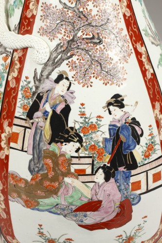 XIXe siècle - Paire de grands vases en porcelaine "Imari", Japon fin XIXe siècle