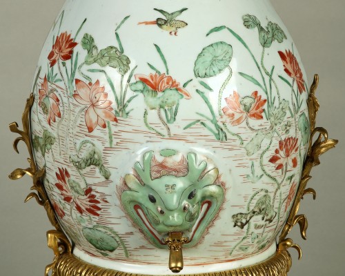 Fontaine murale en porcelaine chinoise attribué à l'Escalier de Cristal, France circa 1880 - Tobogan Antiques