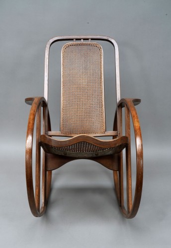 XXe siècle - Fauteuil à bascule "Oeuf", Societa Anonima Antonio Volpe, Italie, circa 1922