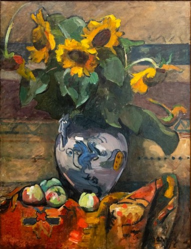 Émilie CHARMY (1878-1974), Sunflowers in an Asian vase and apples on a carp