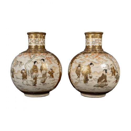 Impressive paire of Japanese Satsuma vase