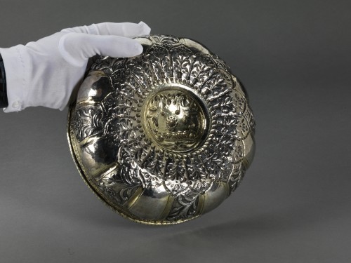 Coupe en argent, Empire Ottoman, XVIIe-XIXe siècle - Argenterie et Arts de la table Style 
