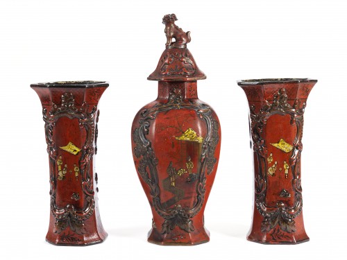 Rare Berlin Lacquer Vase Ensemble